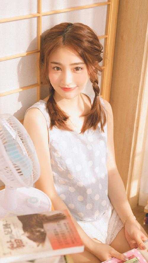 青梅登堂入室后，丈夫和儿子上赶着伺候她免费看