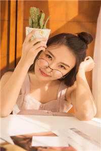 女儿被闺蜜调换后，我靠弹幕逆天改命新上热文
