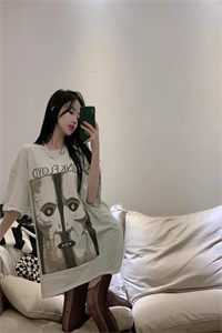 我画秋风悲画扇畅销