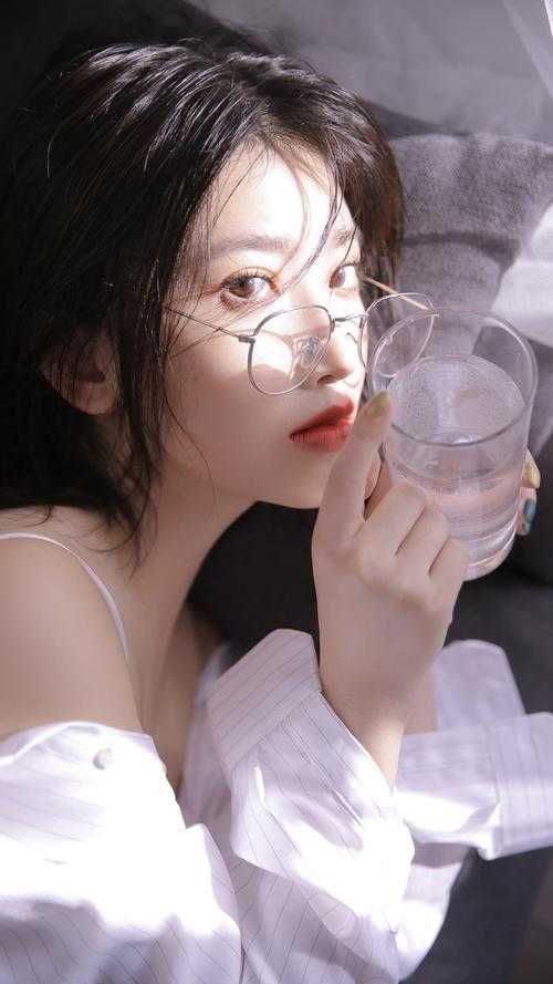 被丢无人区，佛女老婆后悔了高口碑