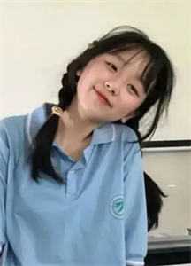 订婚宴当天，老公让我穿比基尼出席推介