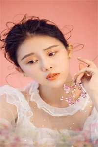 梨花落尽又黄昏高口碑
