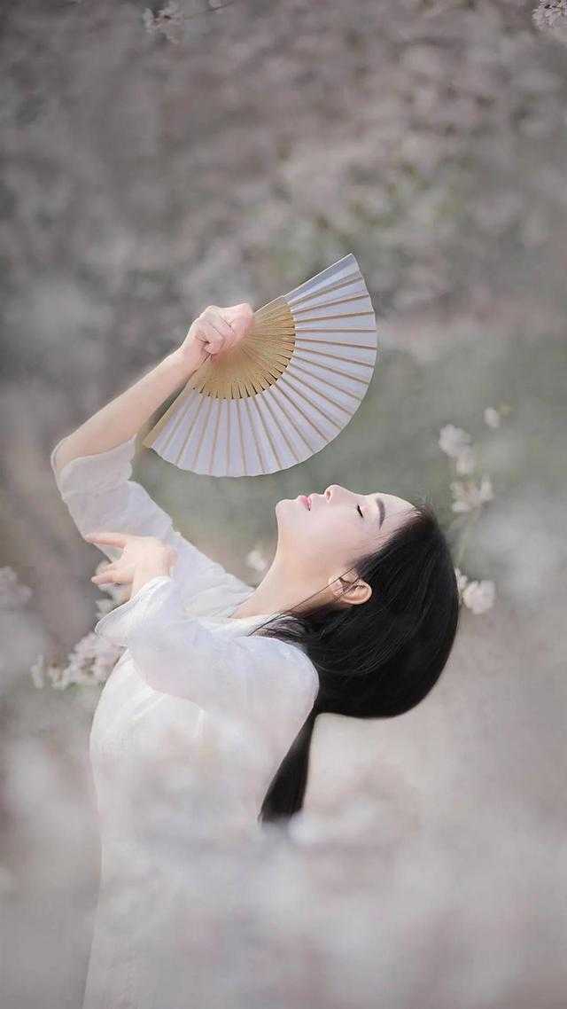 隐婚五年，老公为爱点天灯新书