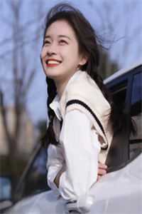 小侯爷毁坏婚服后，我成了太子妃大结局