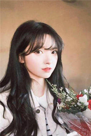 恋爱脑是会进监狱的夏如霜裴初无删减全文