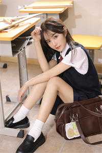 女儿的兽王夫君将她关进斗兽场阅读