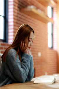 婚礼现场,我妈从包里拿出一把刀无删减版