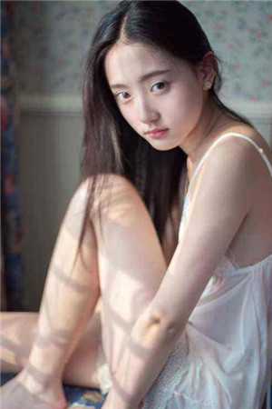 皇上是侯府下堂妇全集
