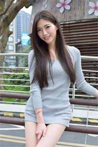 校花泄露高考真题后，我不再跟价黎嘉玥校花全文