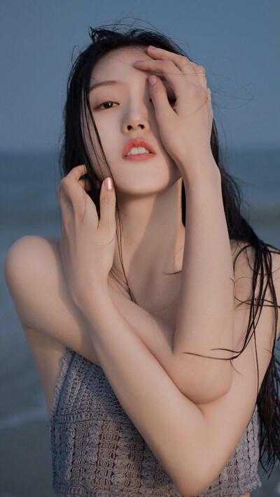 难产老婆为竹马拦住大巴车连载